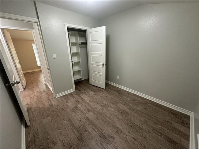 Building Photo - 103 Wade St