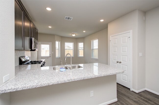 Building Photo - 8403 Baywatch Cir