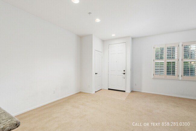 Building Photo - 17010 Calle Trevino
