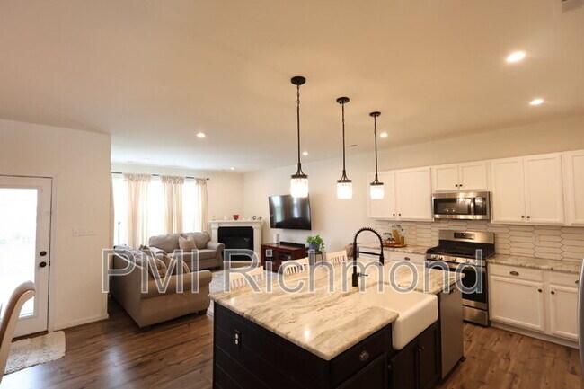 Building Photo - 12312 Wescott Dr