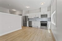 Building Photo - 13 Shetland St