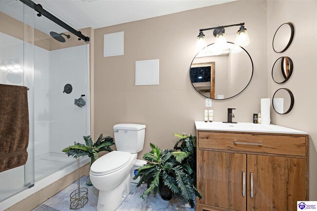 Building Photo - 306 Forest Trce