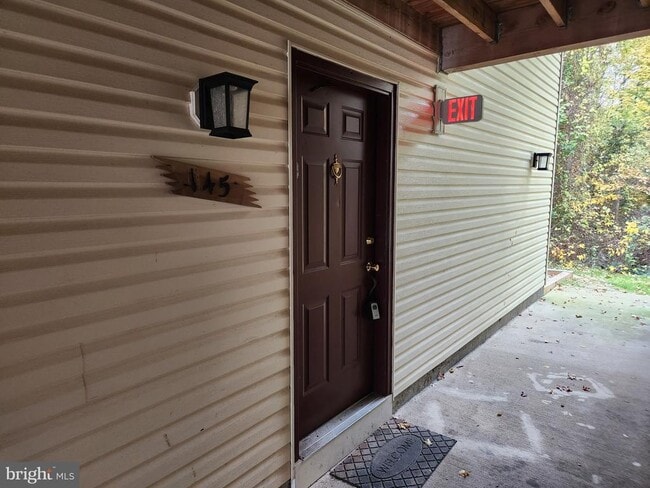 Building Photo - 5700 Olde Mill Ct