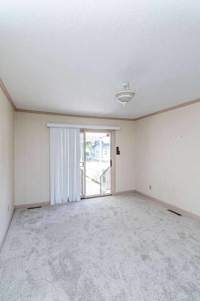Building Photo - SPACIOUS Brick Home in Goldsboro (Wayne Memorial Drive area)