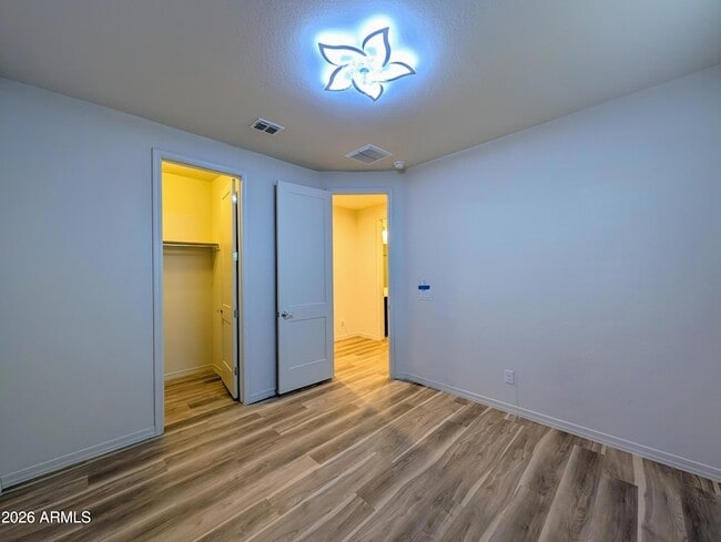 Building Photo - 5902 N 86th Dr