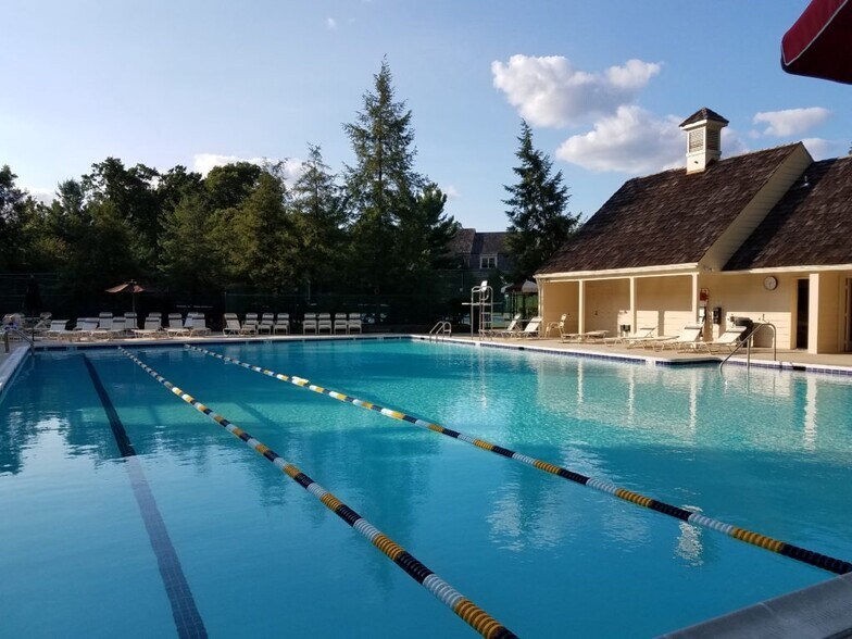 Building Photo - 10702 Kings Riding Way