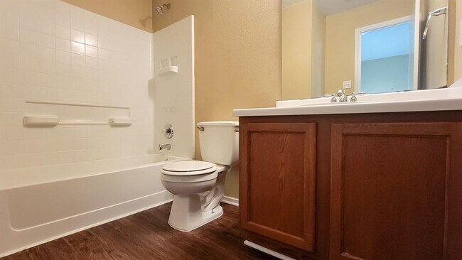 Building Photo - 1216 Shadow Creek Blvd