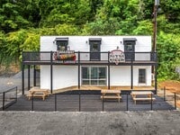 Building Photo - 227 E Broadway St