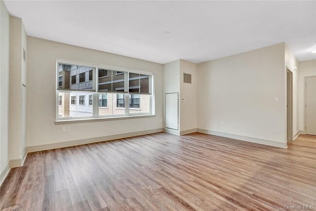 Building Photo - 92 Blauvelt Wy