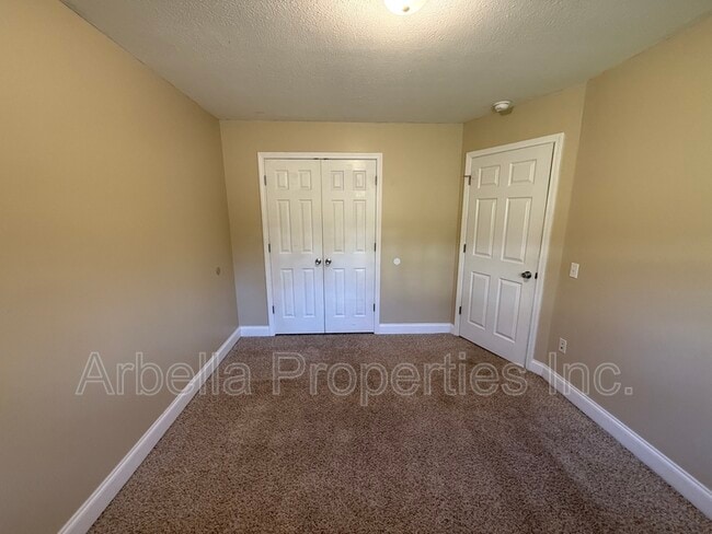 Building Photo - 133 Walker St