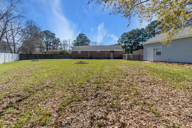 Building Photo - 1128 Grandy Ct