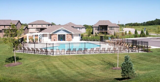 Building Photo - Luxury Living in Lee's Summit