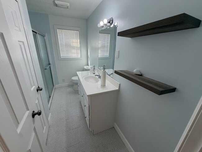 Building Photo - 311 3rd Ave NW