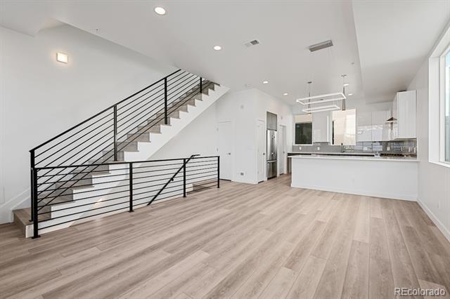 Building Photo - 1624 Irving St