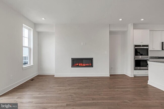 Building Photo - 1648 Sandpiper Bay Lp