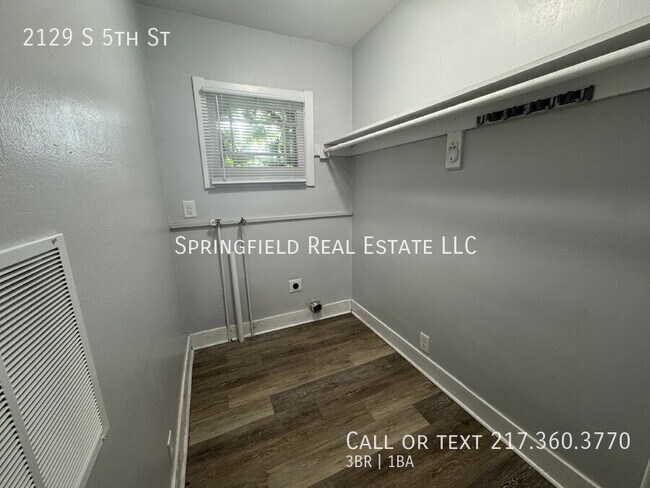 Building Photo - 2129 S 5th St