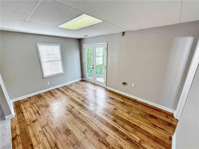 Building Photo - 6403 Ivey Terrace Dr SE