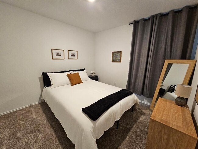 Building Photo - 14007 Tordillo Dr