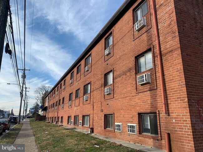 Building Photo - 5414 Rising Sun Ave