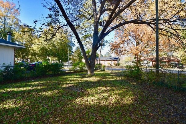 Building Photo - 1602 Apple Valley Dr