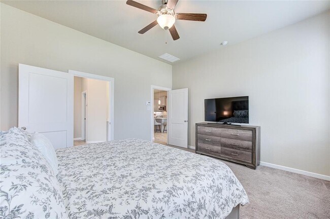 Building Photo - 6019 Bristlegrass Ln