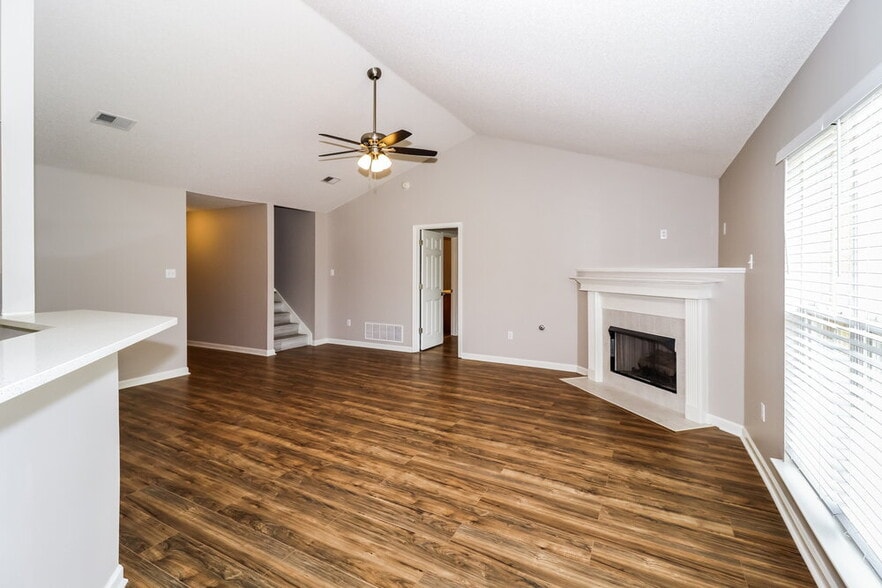 Building Photo - 751 Northwood West Cove