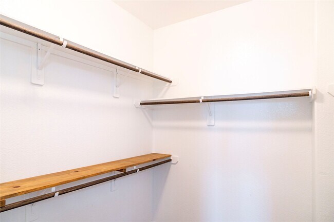 Building Photo - 3618 Windward Canyon Dr