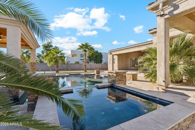 Building Photo - 11407 E Bellflower Ct