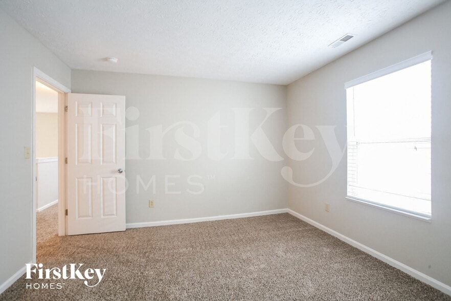 Building Photo - 6046 Lake Freeman Dr