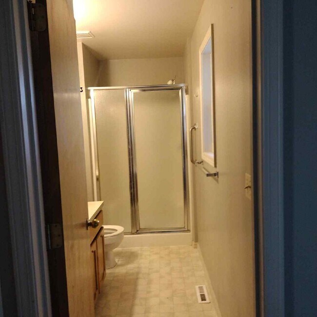 Building Photo - Mitchell Duplex