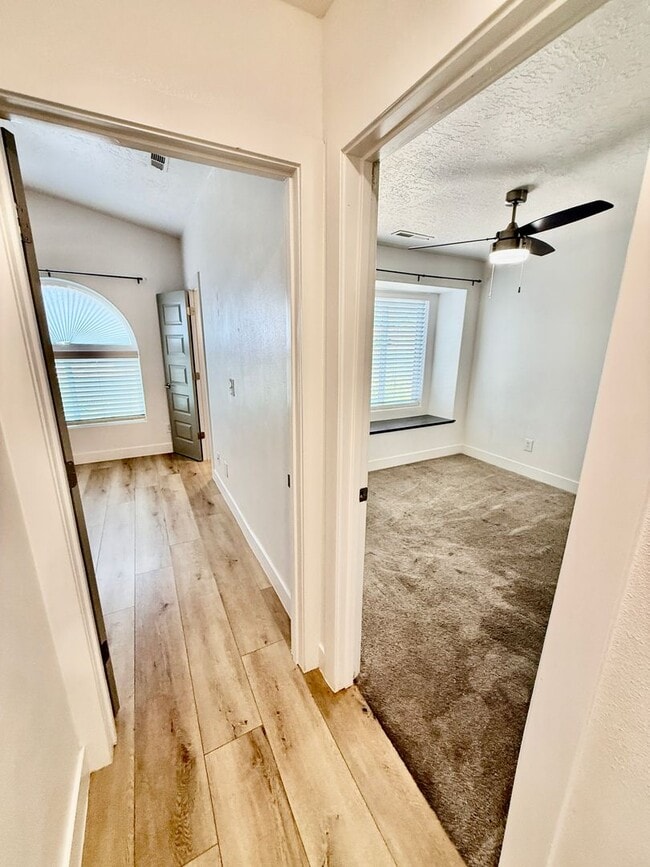 Building Photo - Four Bedroom Remodeled Home in Red Cliffs