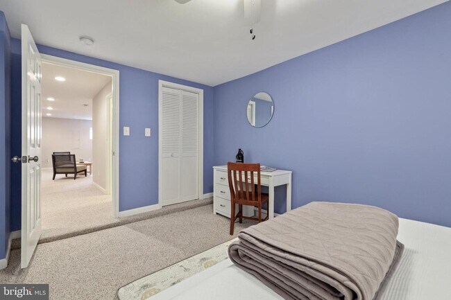 Building Photo - 627 Lamont St NW