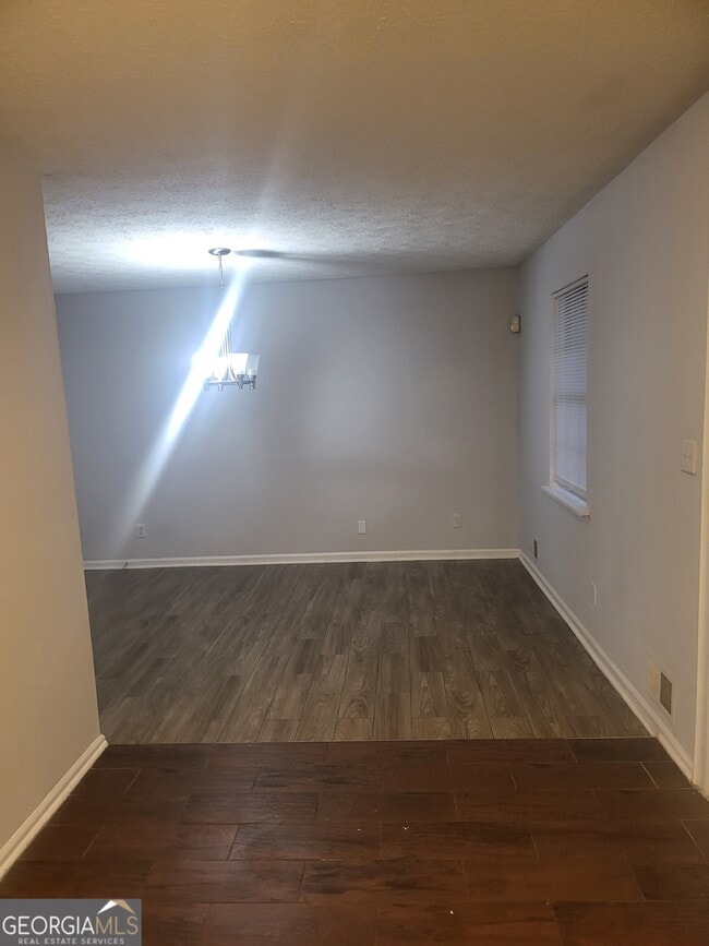 Building Photo - 1356 Diplomat Dr