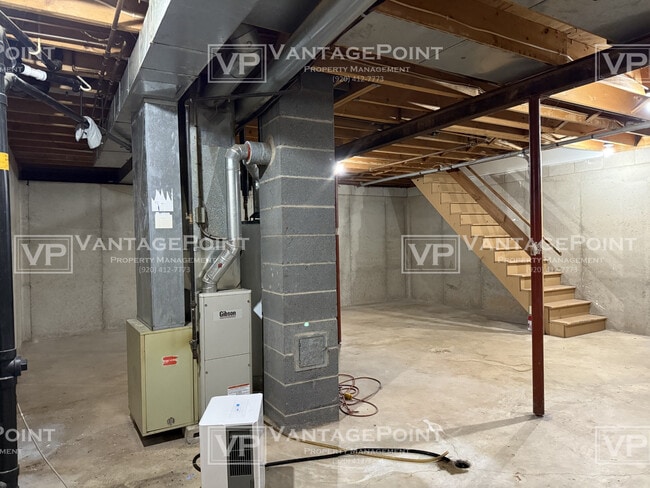 Building Photo - 2721 N Locust St