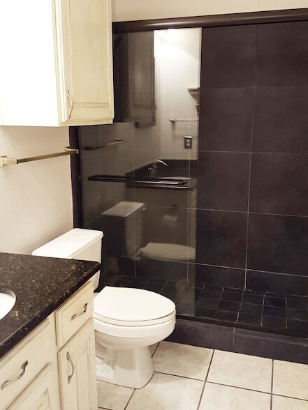 Building Photo - 3848 Kirby Dr