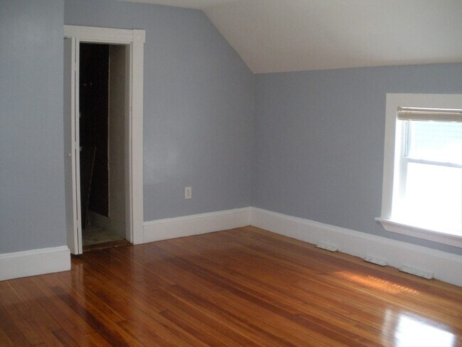 Building Photo - 113 Rockland St