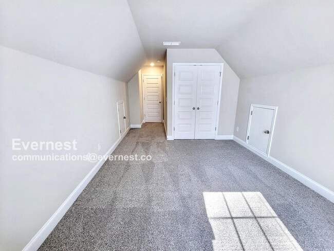 Building Photo - 1754 Live Oak Ln