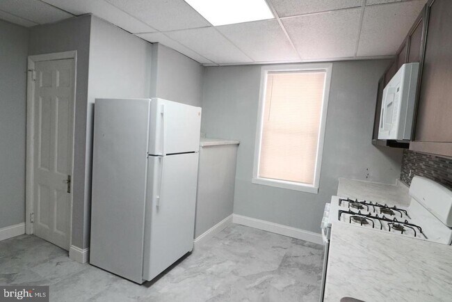 Building Photo - 506 Ridgeway St