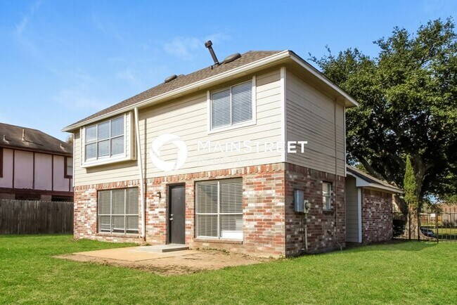 Building Photo - 3 Bedroom Pet-Friendly Home in HOUSTON, TX with Main Street Renewal
