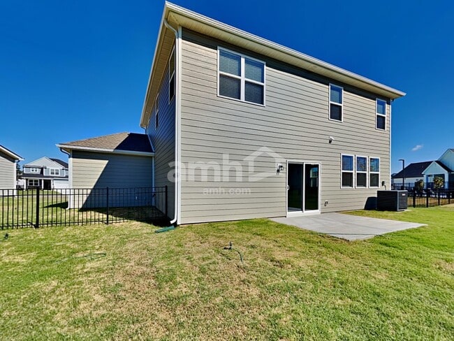 Building Photo - 5307 Trust Dr