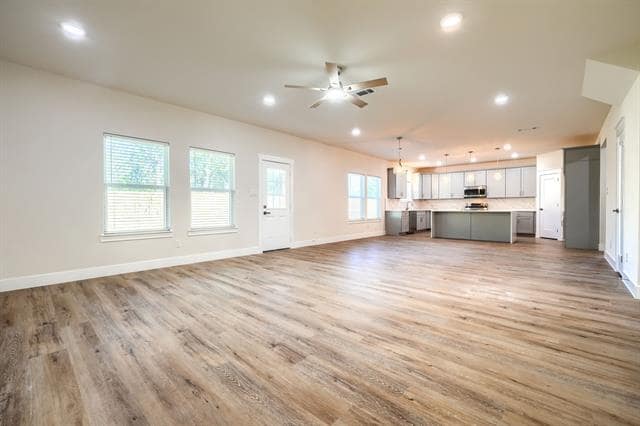 Building Photo - 1115 Bell St