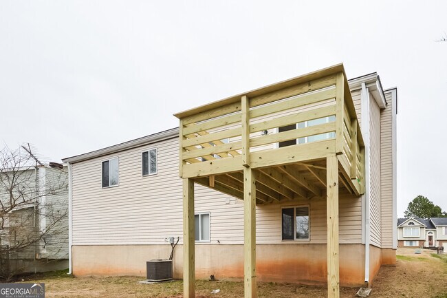 Building Photo - 2077 Raintree Pl