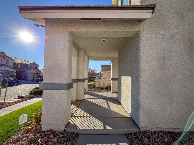 Building Photo - 3335 Antique Rose Dr