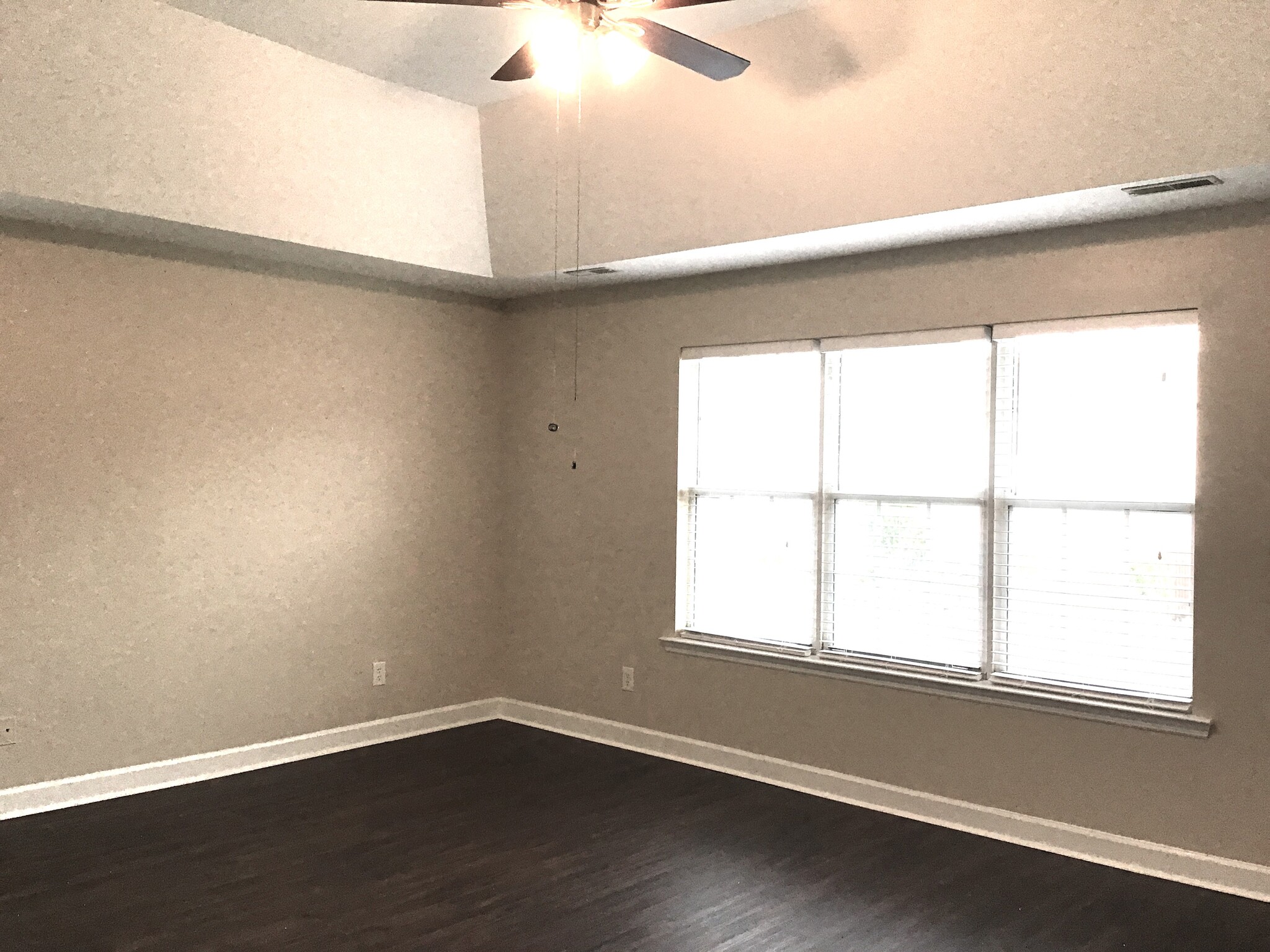 Building Photo - 202 Curico Ln