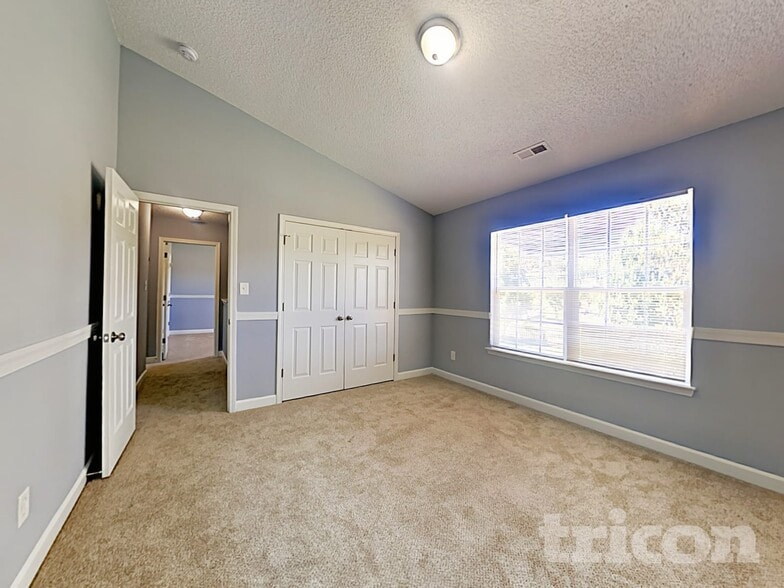 Building Photo - 3118 Montcalm Ct