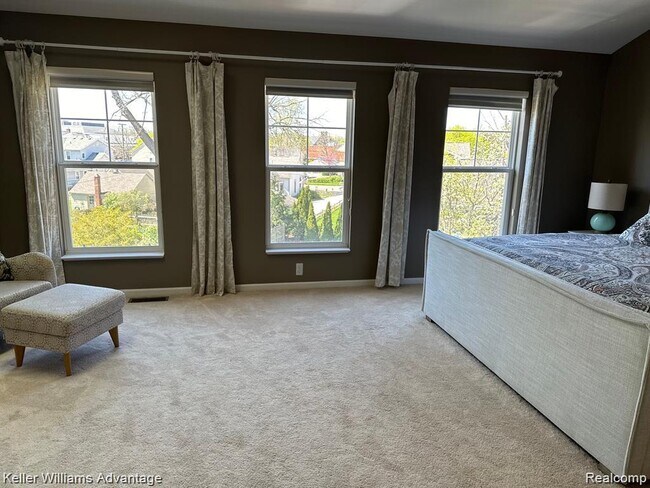 Building Photo - 150 Hamilton St