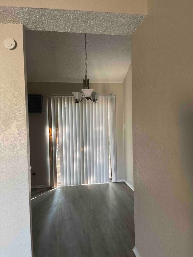 Building Photo - Duplex in Ft Worth