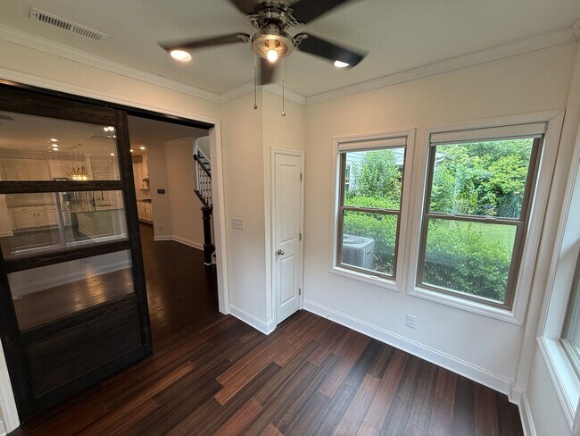 Building Photo - Ballantyne Home in great Location With Sun...