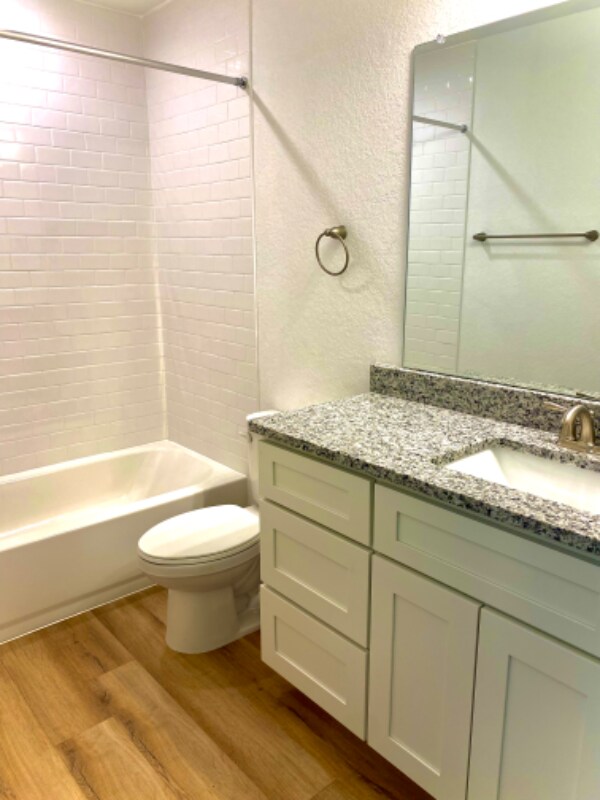 Building Photo - 7512 Magnolia Vlg