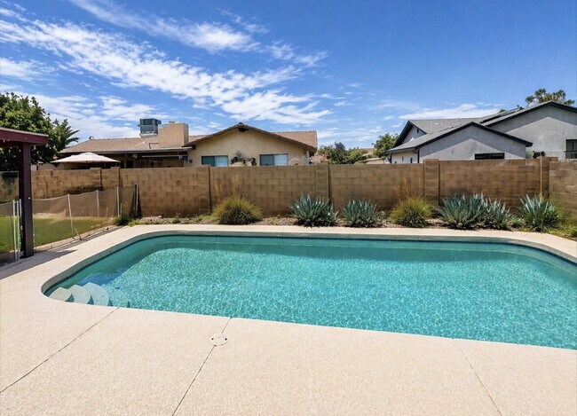 Building Photo - "Newly Renovated 3-Bedroom, 2-Bathroom Pool Home in Rancho Sereno!"